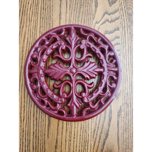 ENAMELED CAST IRON ROUND TRIVET RED - Picture 1 of 2